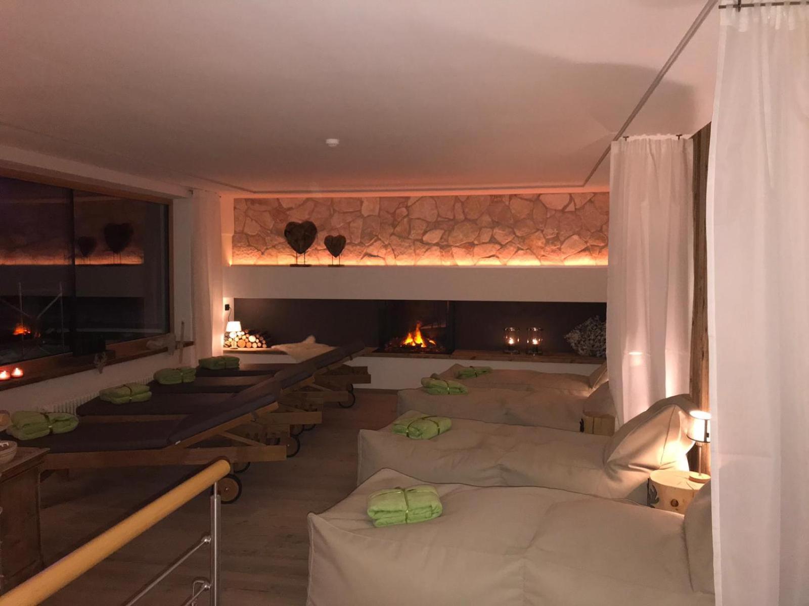 Hotel Ciasa Ai Pini San Cassiano  Dış mekan fotoğraf