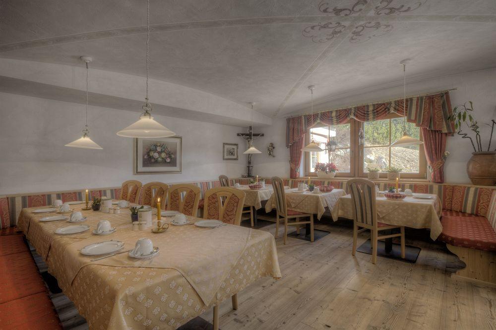 Hotel Ciasa Ai Pini San Cassiano  Dış mekan fotoğraf