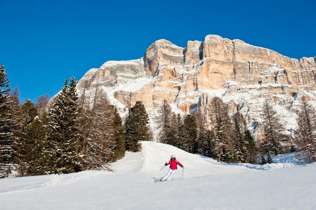 Hotel Ciasa Ai Pini San Cassiano  Dış mekan fotoğraf