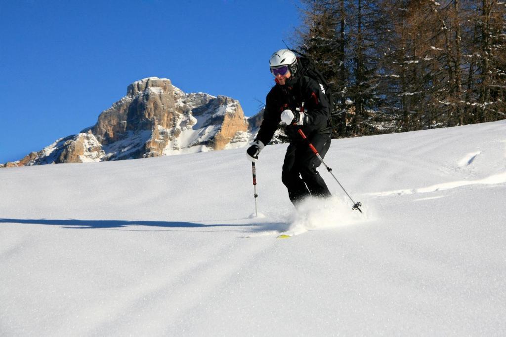 Hotel Ciasa Ai Pini San Cassiano  Dış mekan fotoğraf
